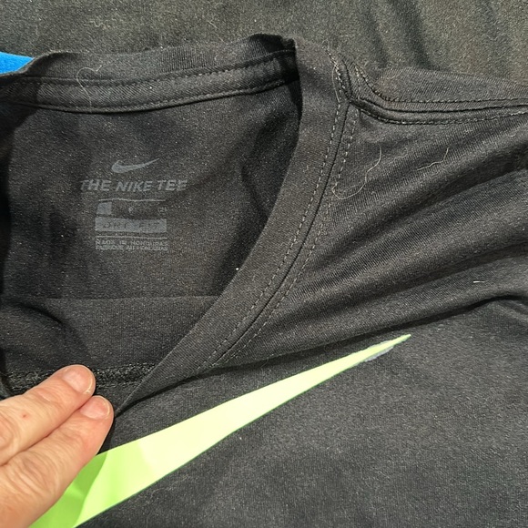 4 NIKE YOUTH/BOYS Small Shirts (Dry-Fit) - Picture 14 of 14